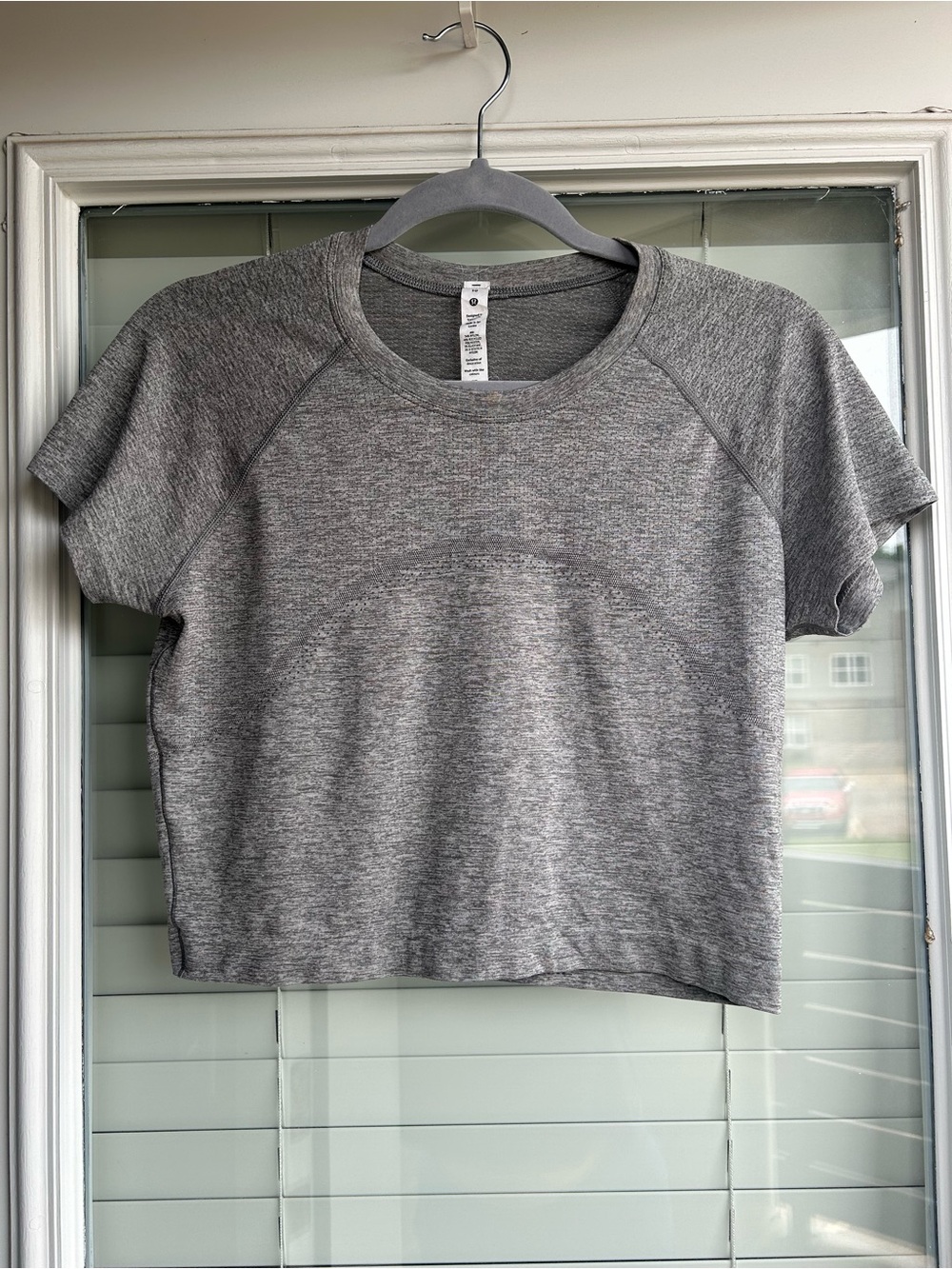 lululemon swiftly tech cropped short-sleeve